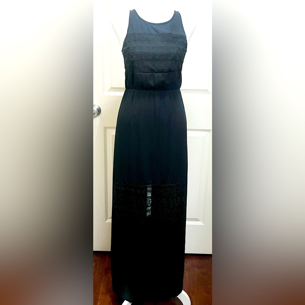 Divided Long Embroidered Elegant Black Chiffon Maxi Dress Size 2